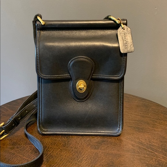 Coach Handbags - Vintage COACH Murphy Station Bag 9930 Classic Black Leather Handbag
